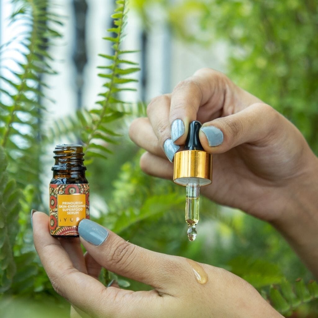 iYURA Prinourish Skin-Enriching Superfood Serum - To Smooth the Appearance of Crisscross Lines &amp; Flaunt a Polished, Glossy Glow - 5 ml (0.17 fl oz) Face oil iYURA 